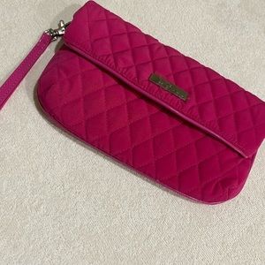 Wristlet purse